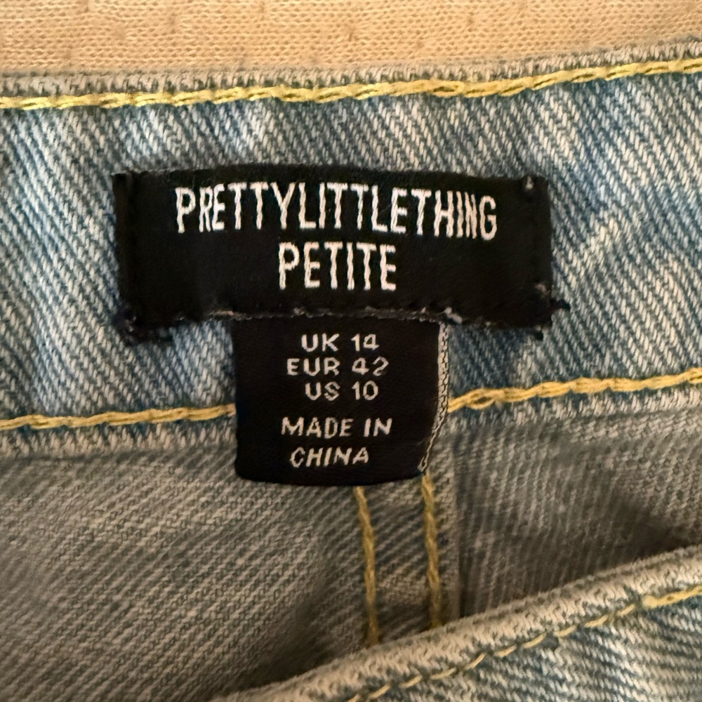 PrettyLittleThing Light Blue Cargo Pants - Picture 5 of 5